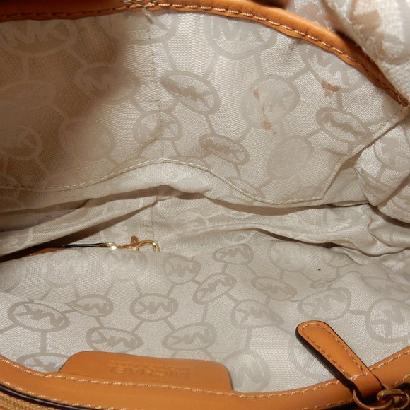 Michael Kors purse - Picture 4 of 5